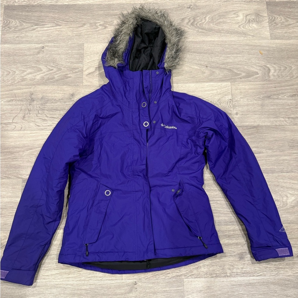 Columbia women’s Purple Ski & Snow Jacket Lightweight Design